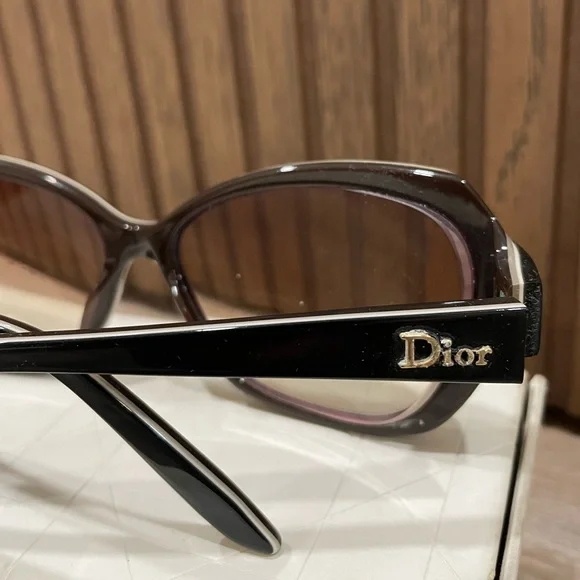 Vintage Dior Sunglasses – Bold & Timeless - Picture 9 of 12